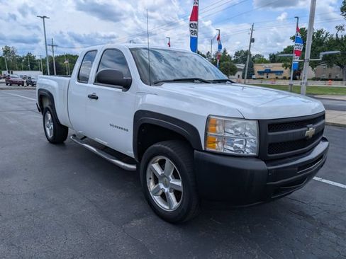 Used 2010 Chevrolet Silverado 1500 W/T RWD image 7