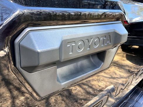 Certified 2024 Toyota Tacoma TRD Sport w/ TRD Sport Premium Package AWD/4WD image 30