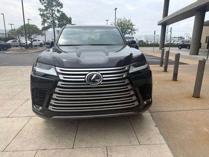 Used 2023 Lexus LX 600 4WD w/ Accessory Package (Z1)