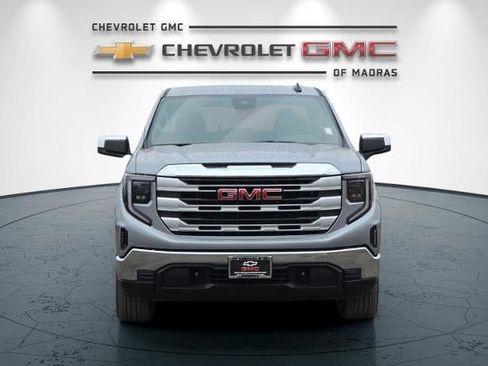 New 2026 GMC Sierra 1500 SLE w/ Preferred Package AWD/4WD image 8