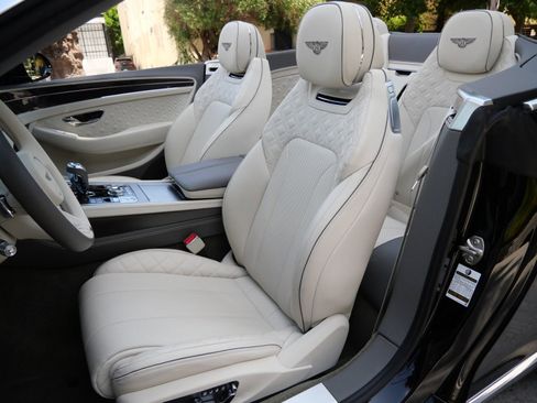 Used 2023 Bentley Continental GT Azure AWD/4WD image 18