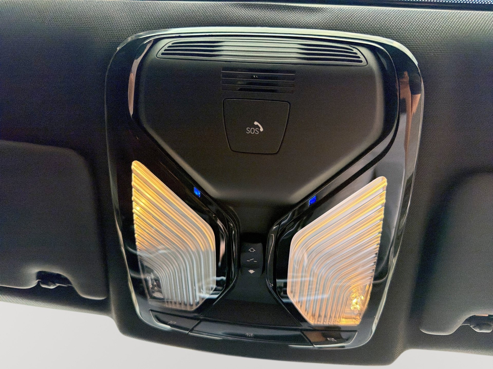 Used 2021 BMW 430i Coupe w/ M Sport Package RWD image 31