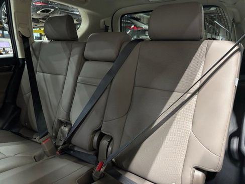 Used 2023 Lexus GX 460 Premium image 25