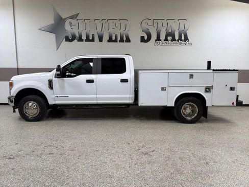 Used 2022 Ford F350 XL w/ Power Equipment Group image 5