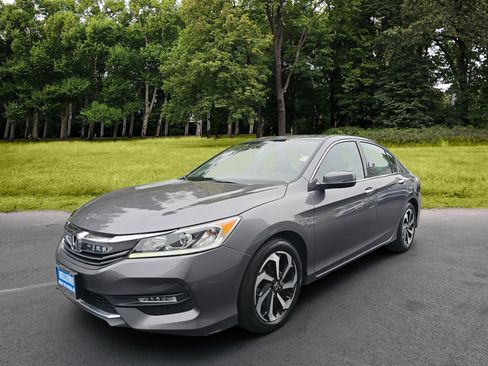 Used 2017 Honda Accord EX-L image 3
