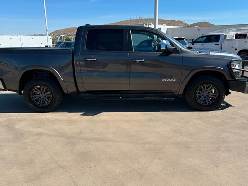 Used 2022 RAM 1500 Laramie AWD/4WD image 6