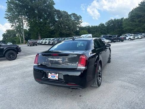 Used 2018 Chrysler 300 Touring w/ Sport Appearance Package RWD image 24