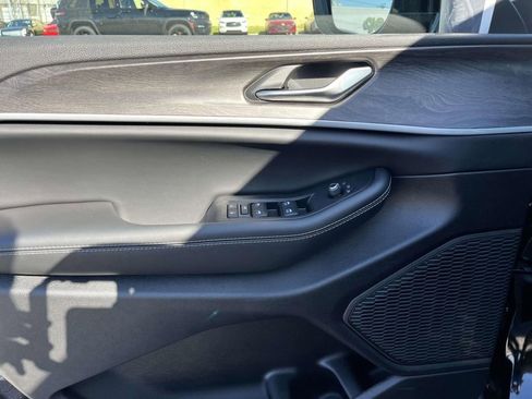 New 2026 Jeep Grand Cherokee Altitude image 16