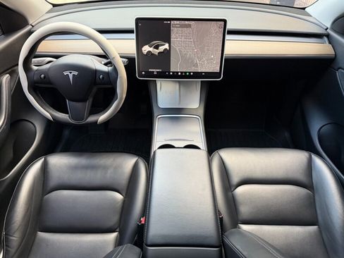 Used 2021 Tesla Model Y Long Range AWD/4WD image 4