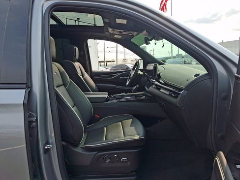 Used 2023 Cadillac Escalade Sport w/ LPO, ONYX Package AWD/4WD image 21