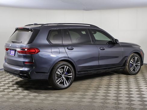 Used 2022 BMW X7 xDrive40i w/ M Sport Package image 16
