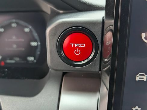 Used 2024 Toyota Tacoma TRD Off-Road w/ TRD Off Road Premium Package AWD/4WD image 28