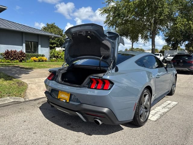 Used 2025 Ford Mustang GT RWD image 16