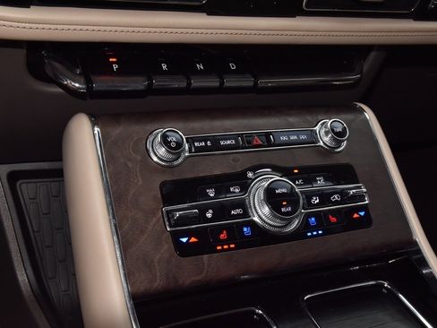 Certified 2023 Lincoln Aviator Reserve w/ Elements Package Plus image 31