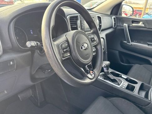 Used 2018 Kia Sportage LX image 18