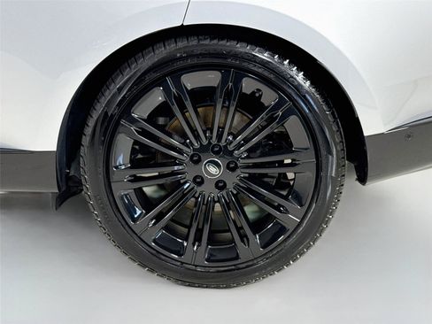Used 2024 Land Rover Range Rover SE AWD/4WD image 39