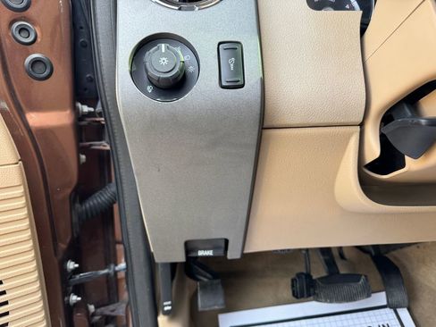 Used 2011 Ford F350 King Ranch w/ King Ranch w/Chrome Pkg image 23