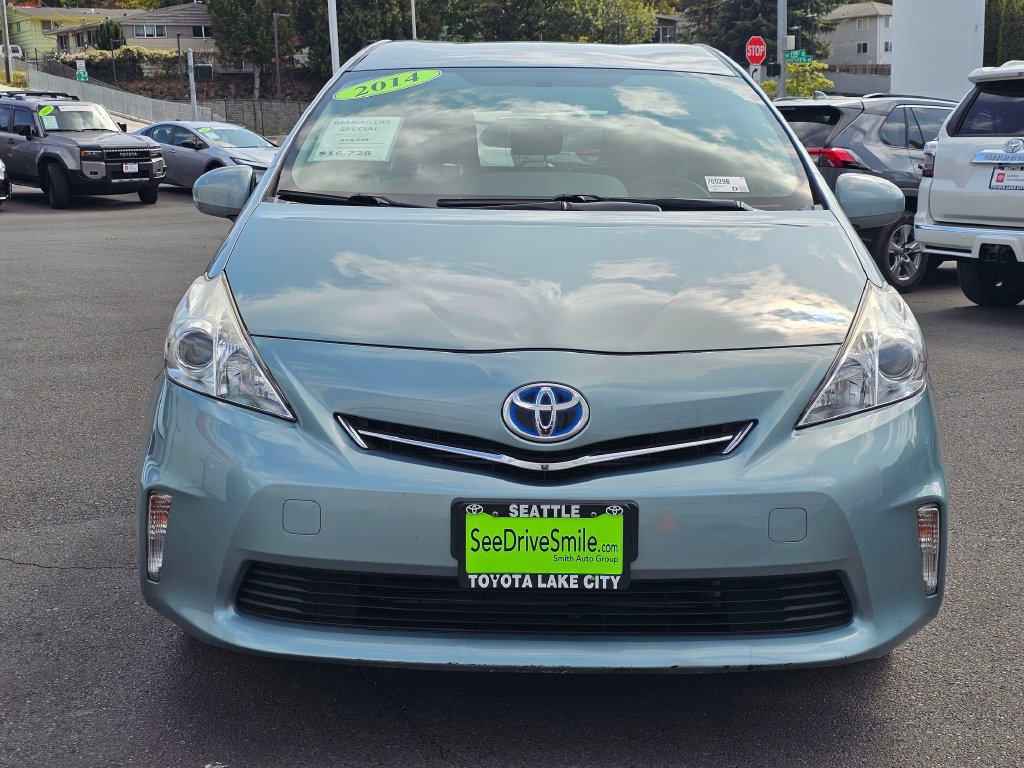 Used 2014 Toyota Prius V Three FWD image 2