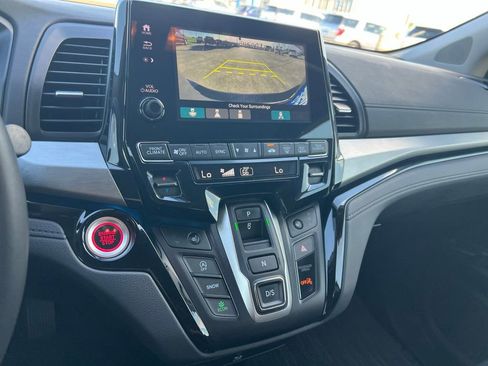 Used 2024 Honda Odyssey Touring image 25