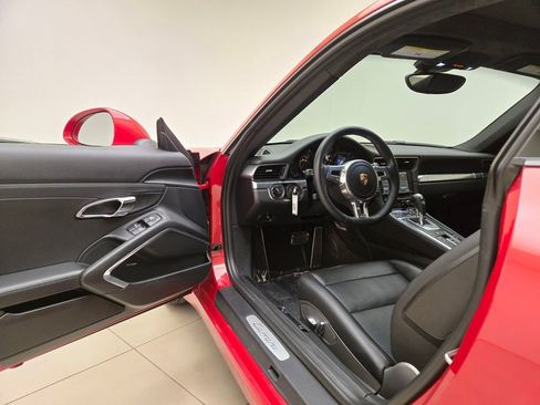 Used 2014 Porsche 911 Carrera RWD image 16