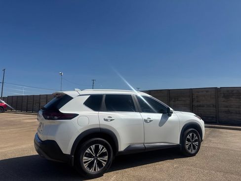 Used 2023 Nissan Rogue SV w/ SV Premium B Package FWD image 20