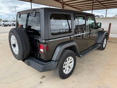 Used 2023 Jeep Wrangler Unlimited Sport AWD/4WD image 8
