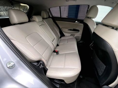 Used 2020 Kia Sportage EX image 38