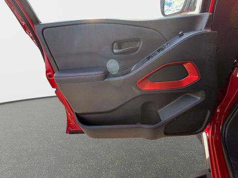 New 2026 Nissan Frontier PRO-4X w/ Pro-4x Convenience Package image 16