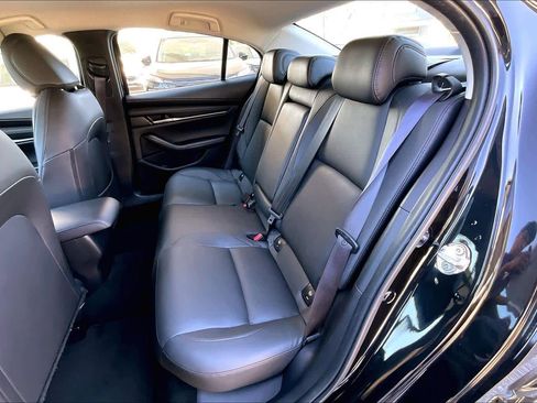 Used 2024 MAZDA MAZDA3 s image 19