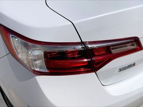 Used 2017 Acura ILX FWD image 28