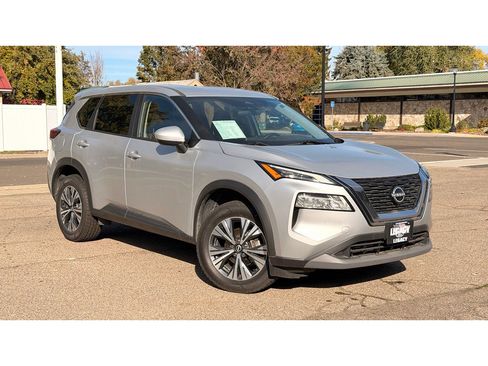 Used 2023 Nissan Rogue SV AWD/4WD image 2