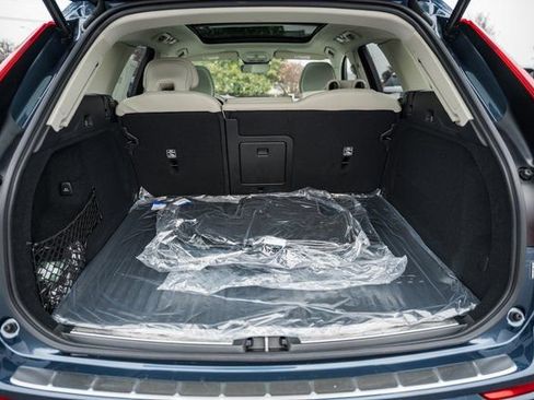 New 2026 Volvo XC60 B5 Ultra w/ Protection Package Premier image 10