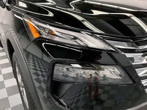 New 2025 Nissan Rogue S image 14