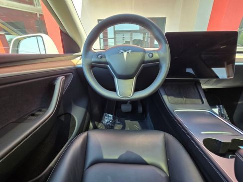 Used 2023 Tesla Model Y Long Range image 20
