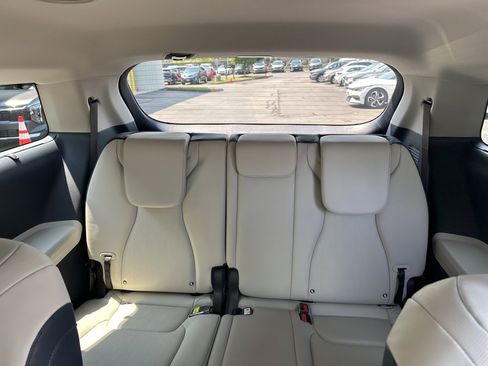 New 2026 Kia Carnival EX image 24