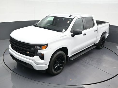 Used 2024 Chevrolet Silverado 1500 Custom image 17