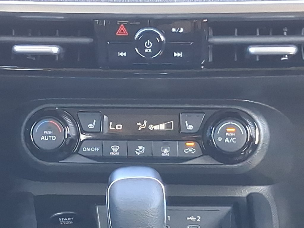 New 2026 Nissan Kicks SV w/ Cold Weather Package FWD image 5