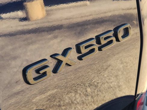 Used 2024 Lexus GX 550 w/ Cold Area Package AWD/4WD image 12