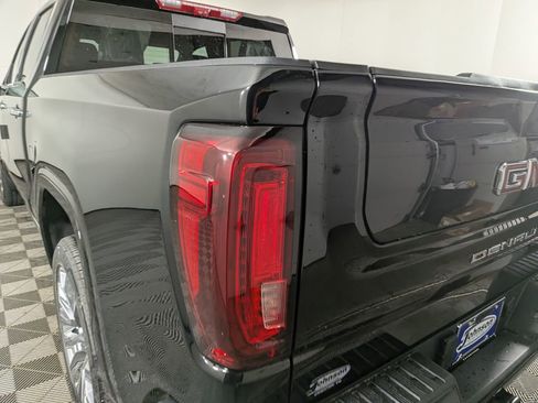 New 2026 GMC Sierra 1500 Denali w/ Denali Reserve Package AWD/4WD image 11