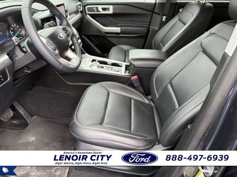 Used 2023 Ford Explorer XLT w/ Equipment Group 202A AWD/4WD image 10