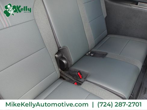 Used 2024 GMC Acadia AT4 AWD/4WD image 13