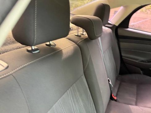 Used 2017 Ford Focus SE FWD image 20