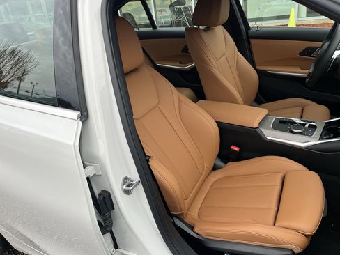 Certified 2025 BMW 330i Sedan image 36