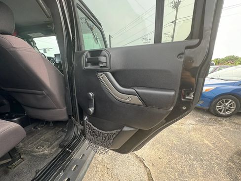 Used 2015 Jeep Wrangler Unlimited Sport AWD/4WD image 19