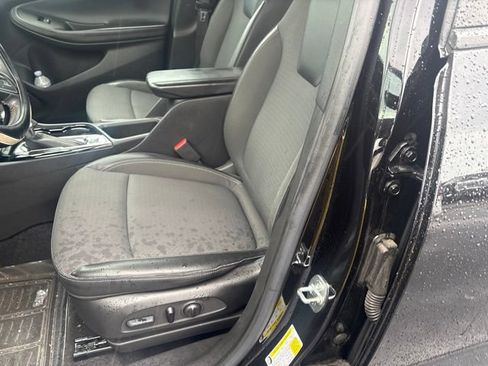 Used 2023 Buick Encore GX Select w/ Sport Touring Package FWD image 7