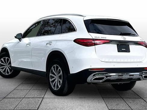 Certified 2025 Mercedes-Benz GLC 300 4MATIC image 5