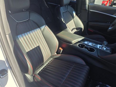 Used 2025 Genesis G70 3.3T Advanced image 28