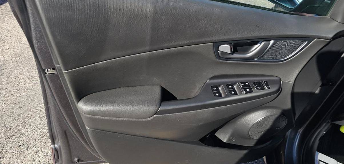 Used 2019 Hyundai Kona Ultimate AWD/4WD image 11