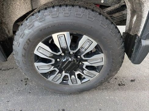 Certified 2024 GMC Sierra 3500 Denali w/ Denali Reserve Package image 15