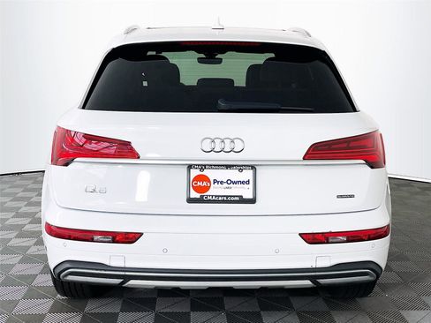 Used 2021 Audi Q5 Premium w/ Convenience Package image 7